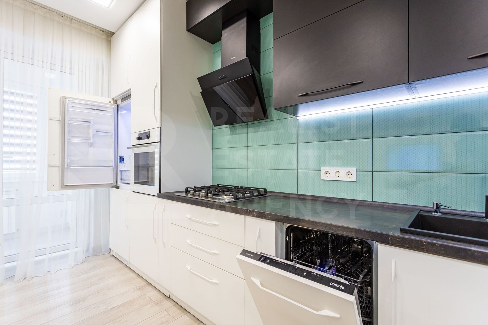 Vânzare, apartament, 3 camere str. Mihail Sadoveanu, Ciocana - Poză 8