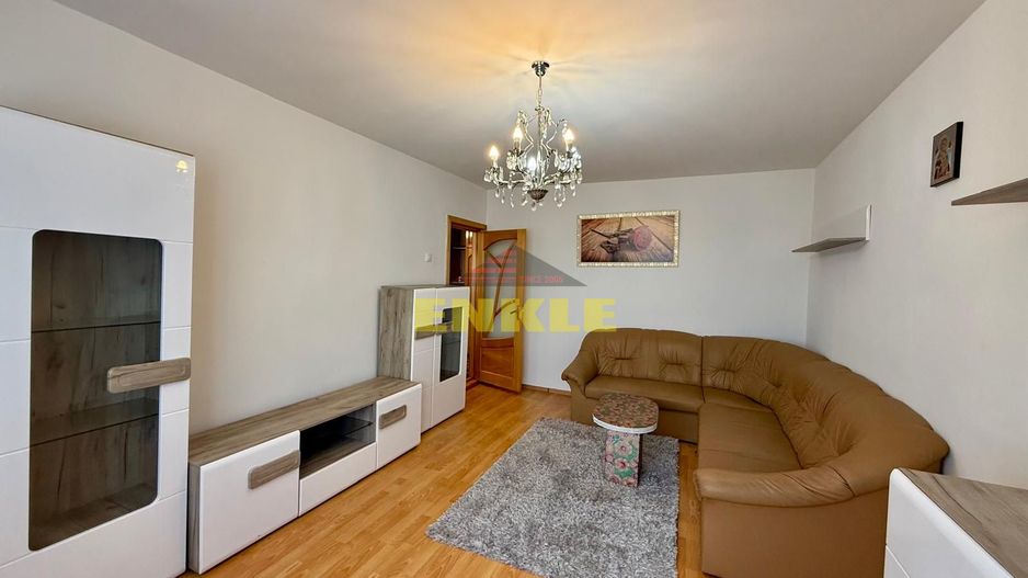 De vanzare apartament 2 camere decomandat - Poză 1