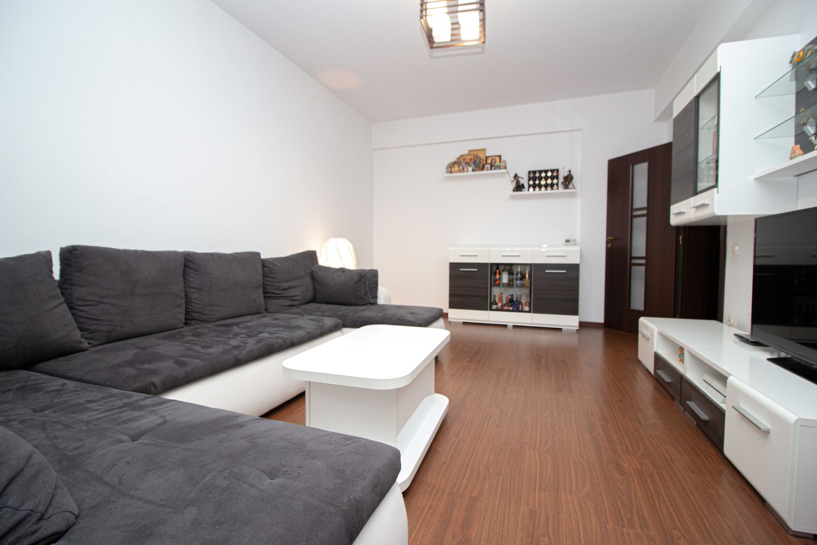Apartament de vanzare 3 camere Cartierul Latin Prelungire Ghencea - Poză 8