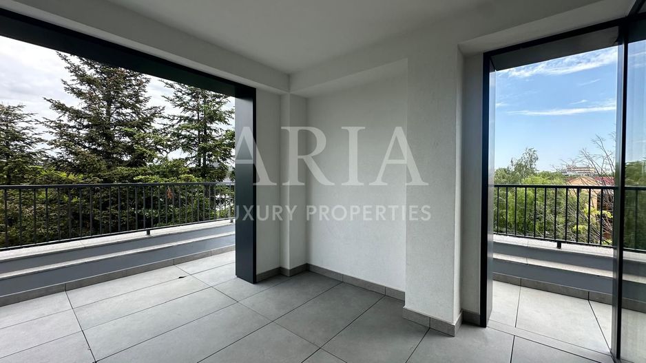 Penthouse superb -  vedere către pădure - Poză 1