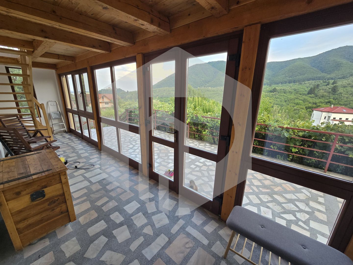 Casa individuala 4 camere teren 3825 mp Cisnadioara - Poză 1