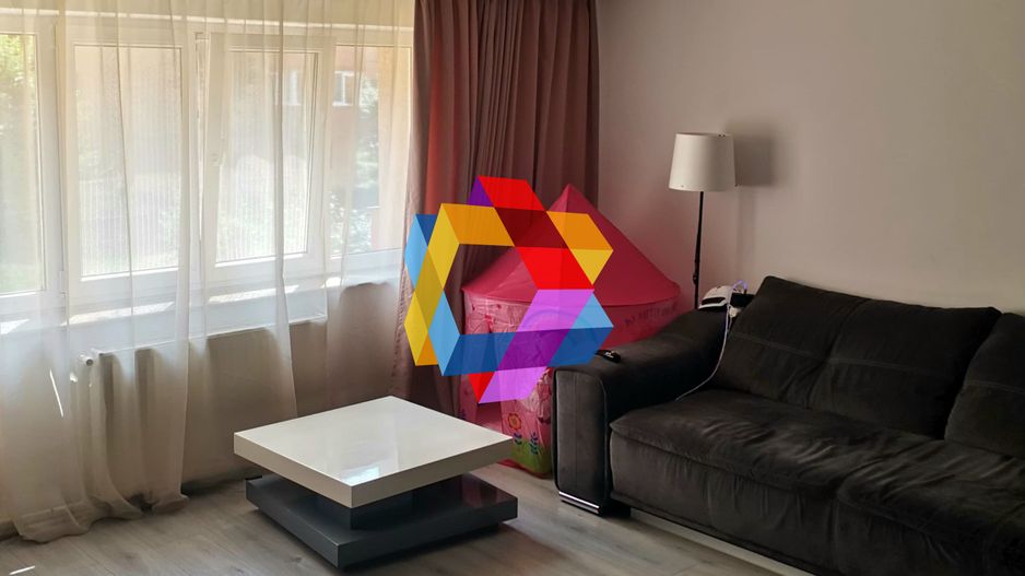 Apartament cu trei camere, zona Racadau 74 mp - parcul Trandafirilor - Poză 2