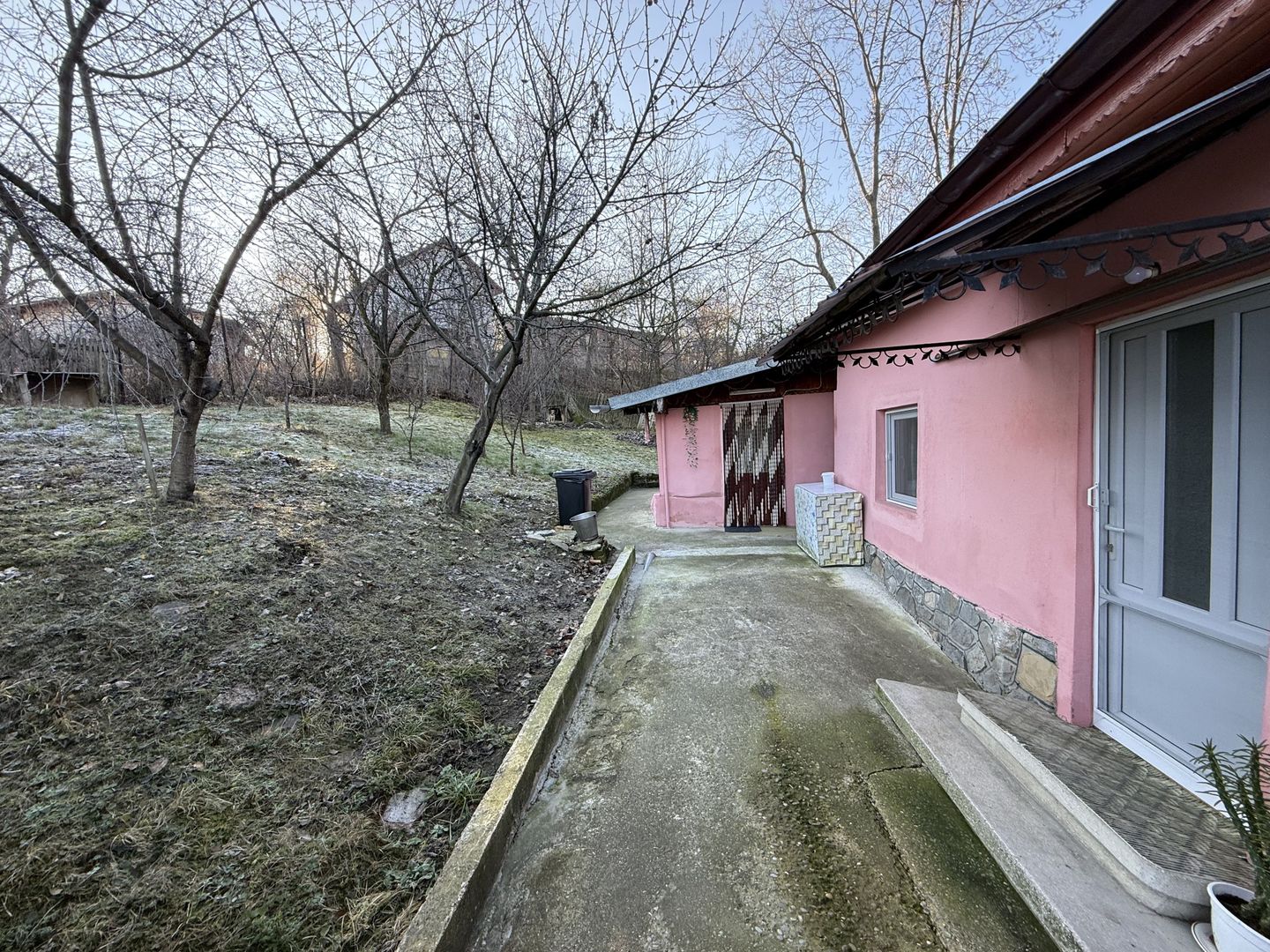 Casa 5 camere, foișor , garaj și teren 800mp cu toate utilitățile! - Poză 35