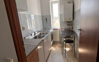 Garsonieră decomandată 28 mp utili recent utilata renovată in Turnișor - Poză 2