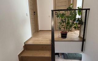 🏡 Case tip triplex de vânzare | 110 mp | Garaj | 126.000 € - Poză 1