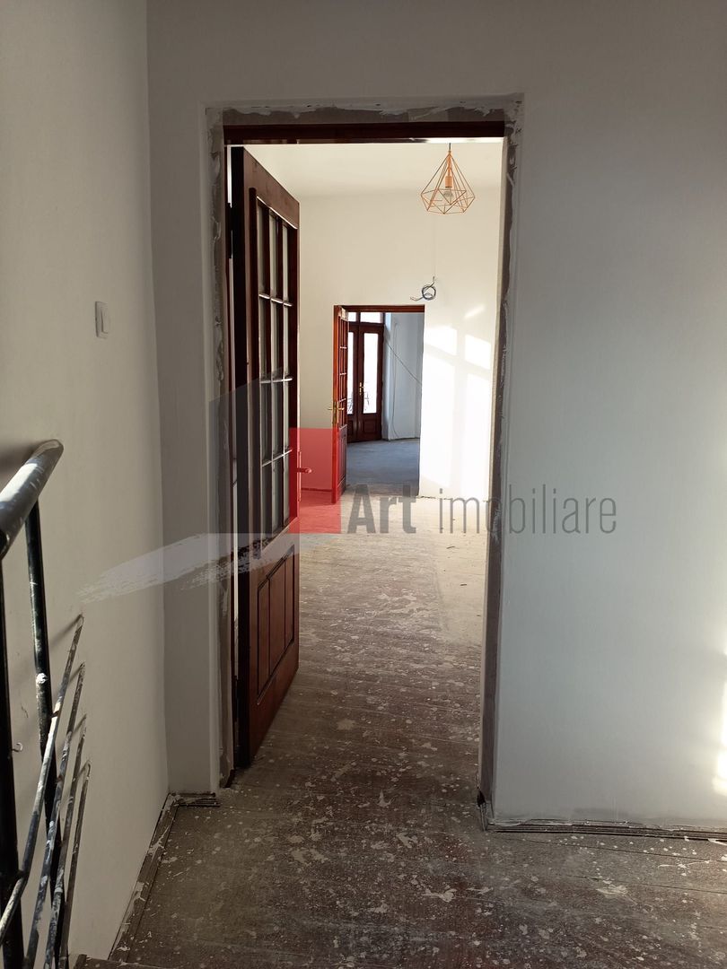 Vila  de inchiriat recent renovata - Poză 33