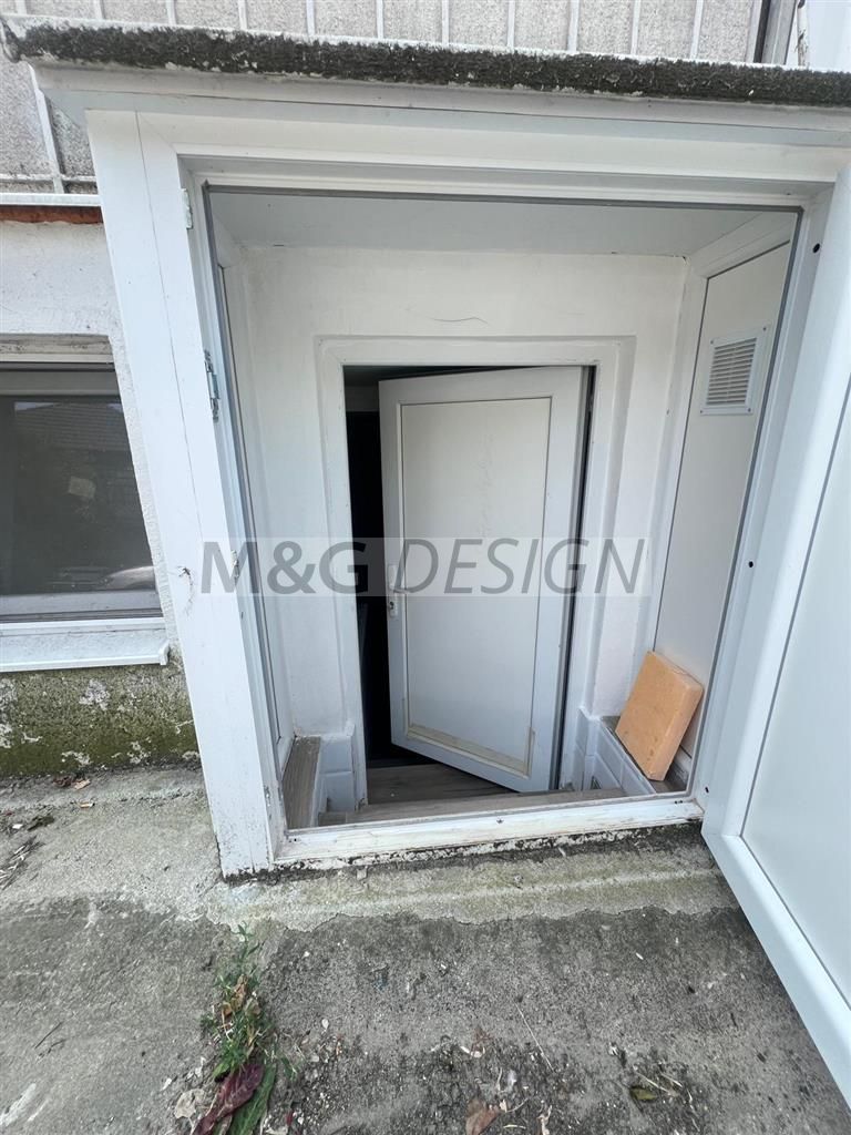 Apartament  deosebit amenajat LUX  boxa curte acces auto CENTRAL - Poză 7