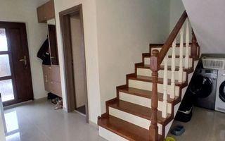 Casa individuala cu 4 camere in Dumbravita - Poză 3