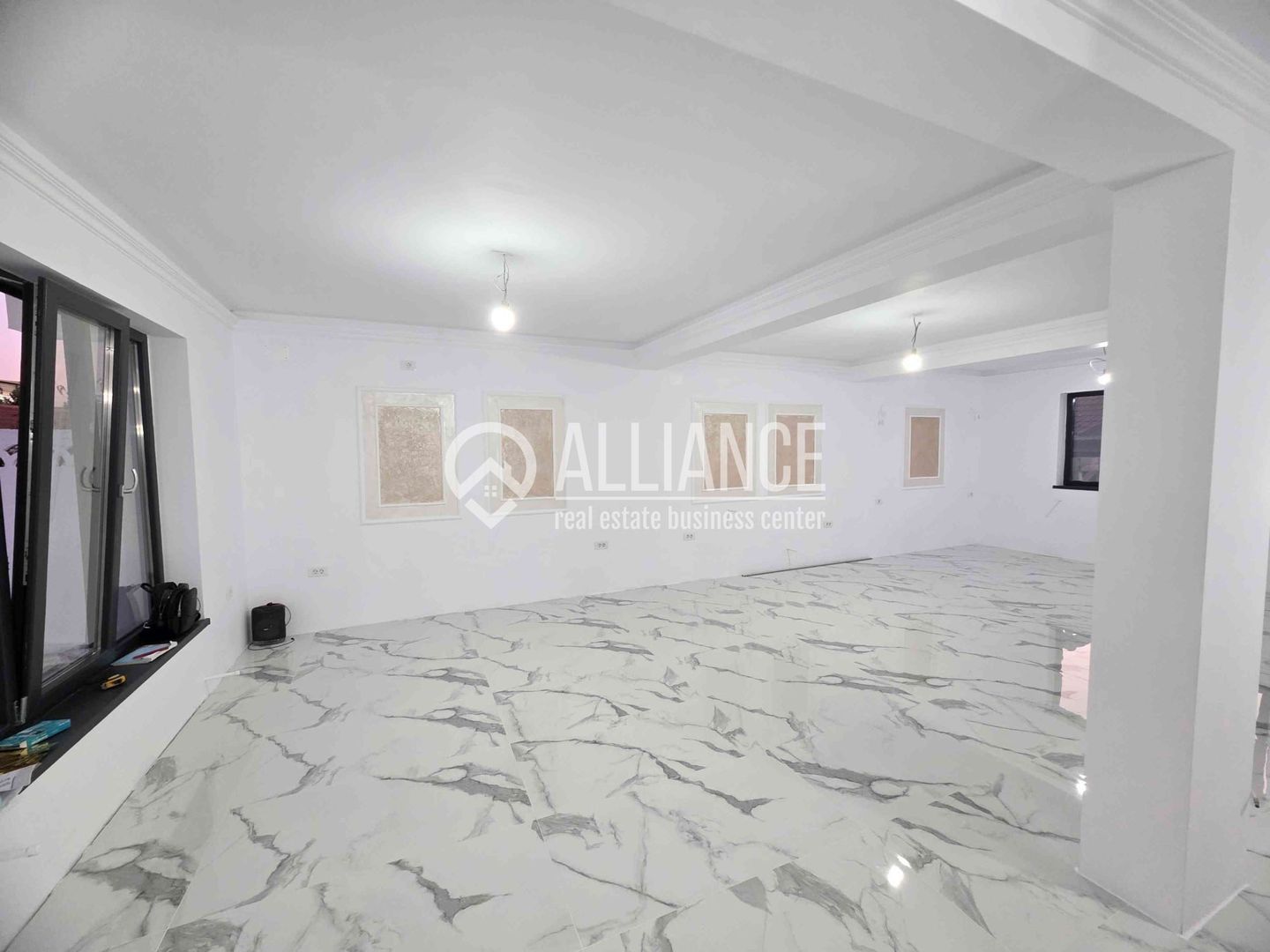 Ovidiu (cod 07) Casă premium P+1 cu teren de 320 mp - Poză 4