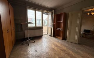 Apartament spatios cu 3 camere in zona Centrala - Poză 7