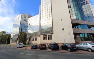 Cladirea Enel, 33 mp, Luminos. - Poză 2