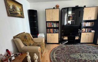 Apartament 3 camere decomandat Calea Bucuresti etaj 1/4