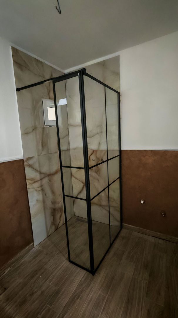 Corp de casa P+M 4 camere , ASTRA - Carpatilor -LIDL- ,curte comuna. - Poză 30