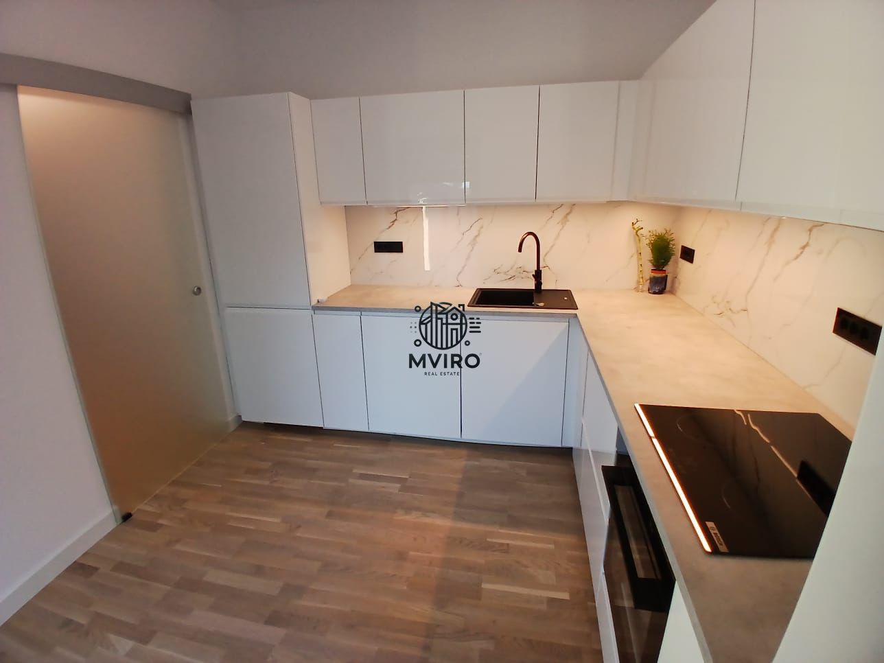 Studio elegant de închiriat, Piaţa Unirii – ideal pentru birou - Poză 6