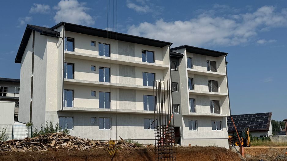Apartament 2 camere cu bucatarie inchisa- Selimbar zona Lidl. - Poză 1