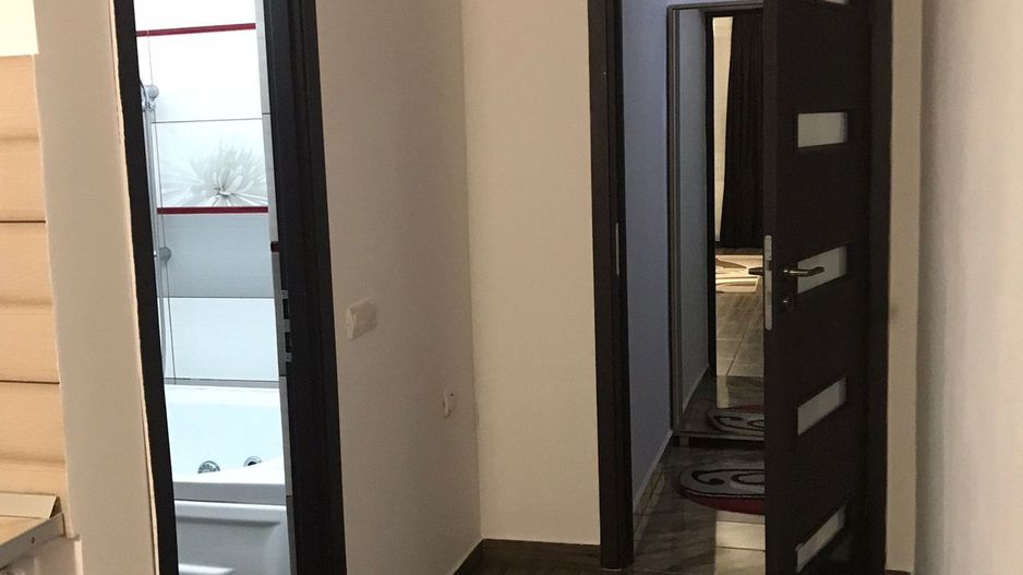 Apartament 2 camere open- space P. Nicolina 350 euro - Poză 5