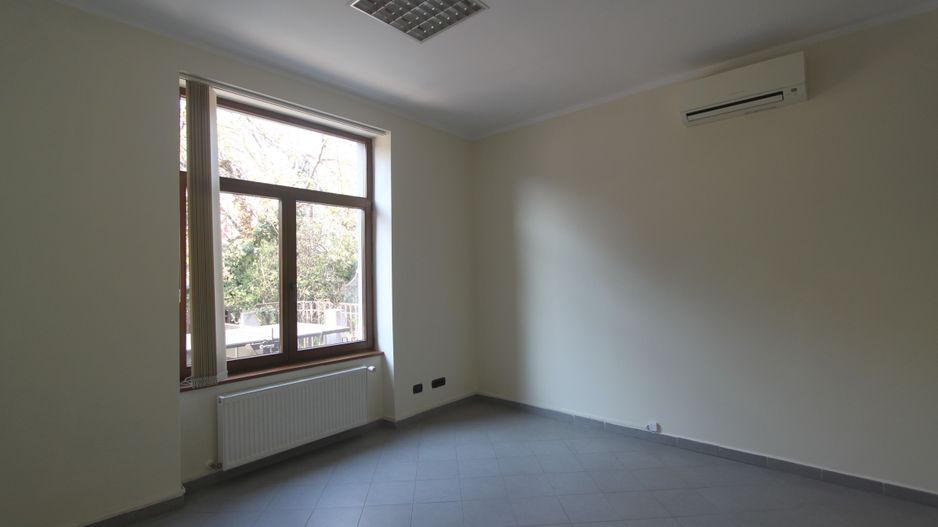 Birouri în vila - zona Balcescu - Poză 19