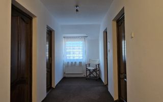 Casă / Vilă cu 8 camere de vânzare în Manastur, Cluj-Napoca - Poză 22