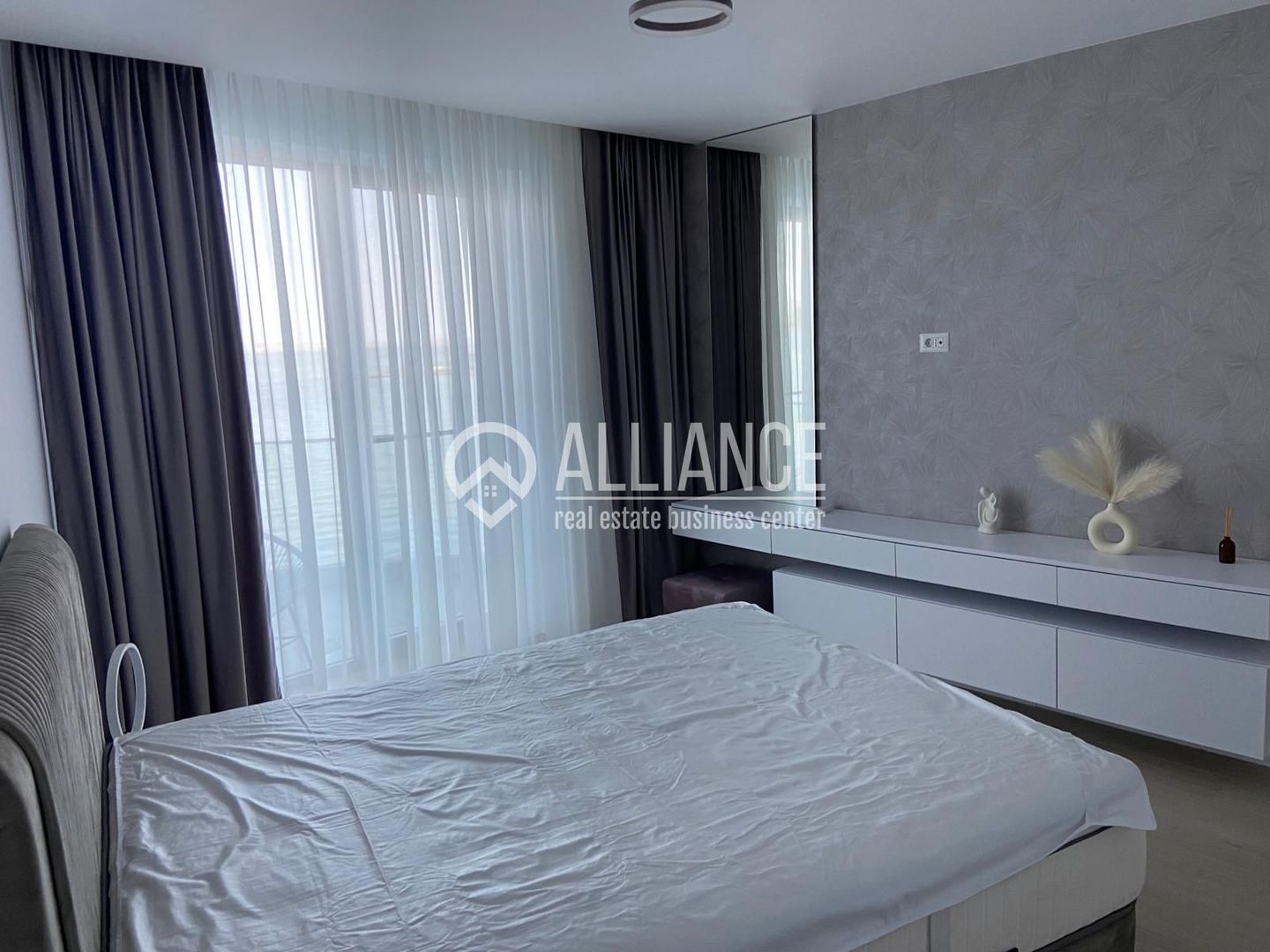 MAMAIA - (Cod01) Lake On apartament superb cu vedere la lac! - Poză 8