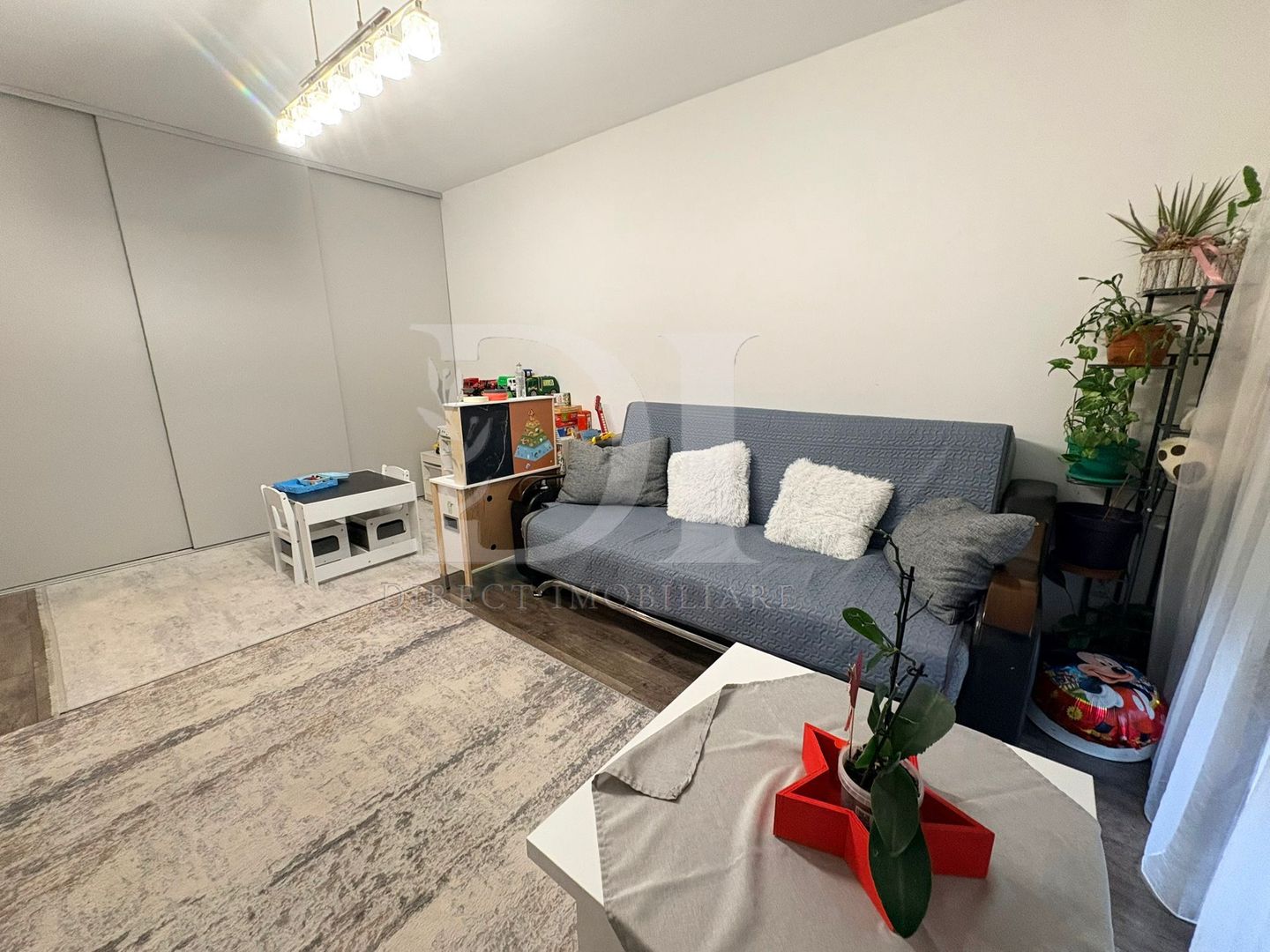 Apartament la cheie / etaj intermediar / Zona Florilor - Poză 2