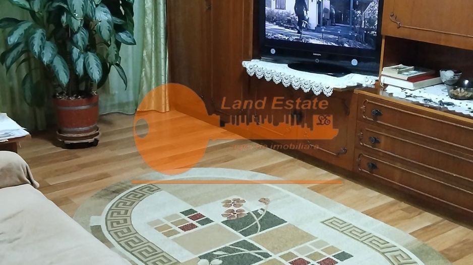 Apartament 2 camere decomandat | zonă 1 Decembrie - Poză 1