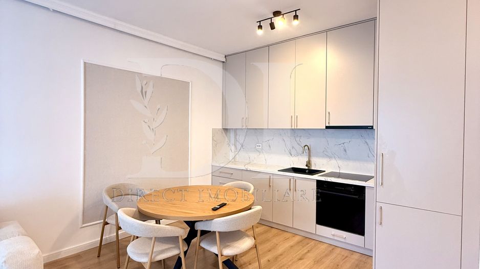 Apartament la cheie /etaj intermediar / Zona Eroilor - Poză 3