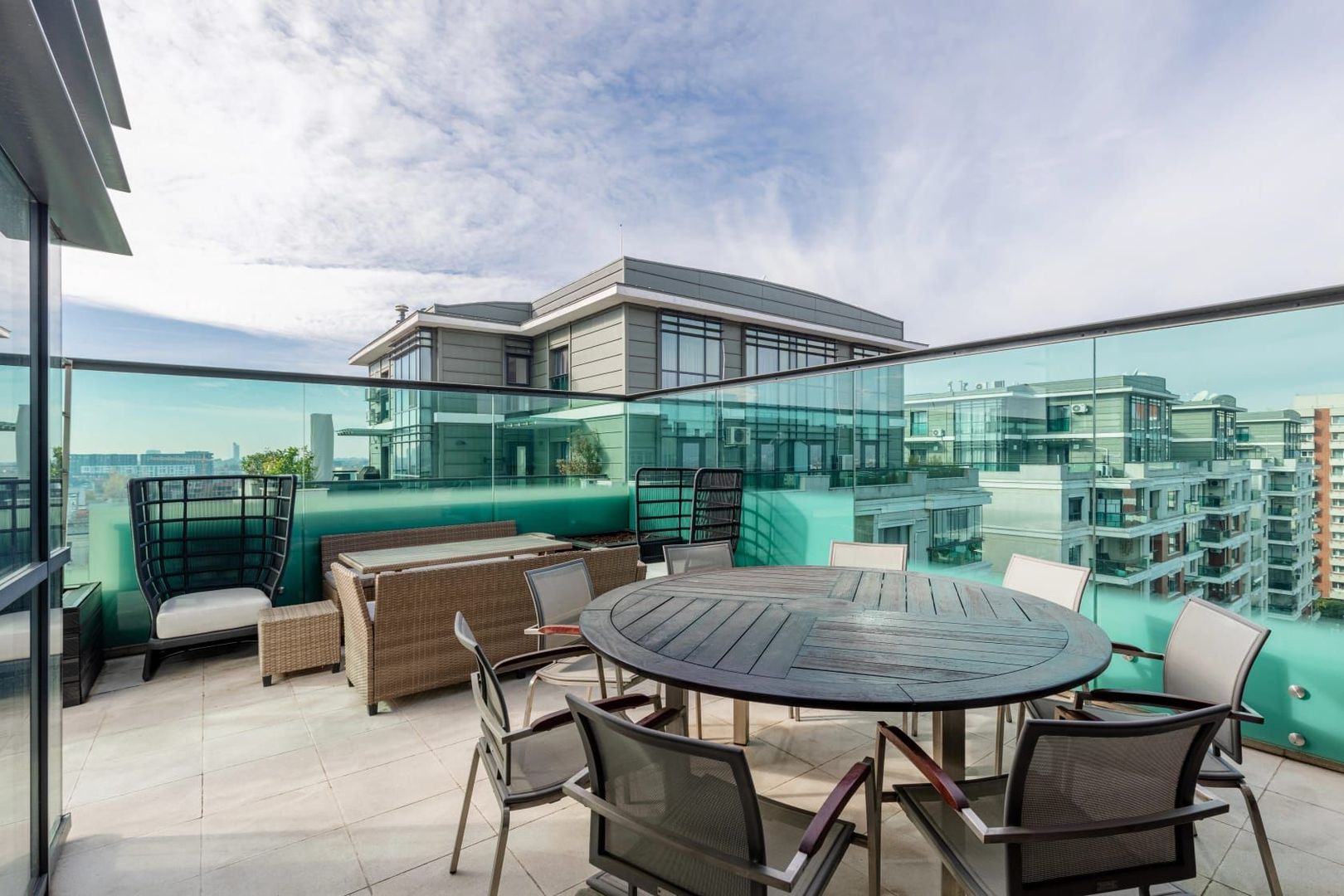 PENTHOUSE CU VEDERE PANORAMICA 258mp|| TERASE 215 MP || 3 LOCURI DE PARCARE - Poză 29