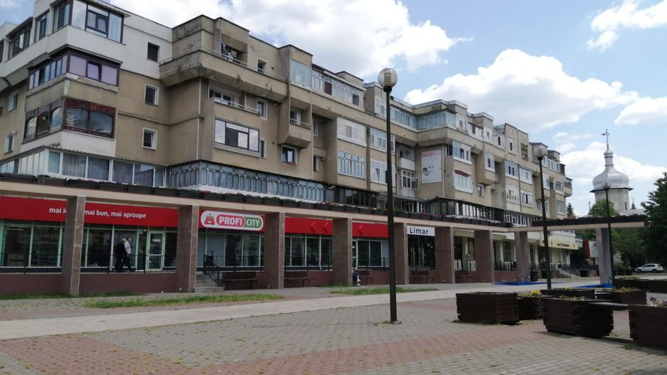 Spațiu comercial ultracentral, 200 mp singurul vad 100% pietonal Roman - Poză 7