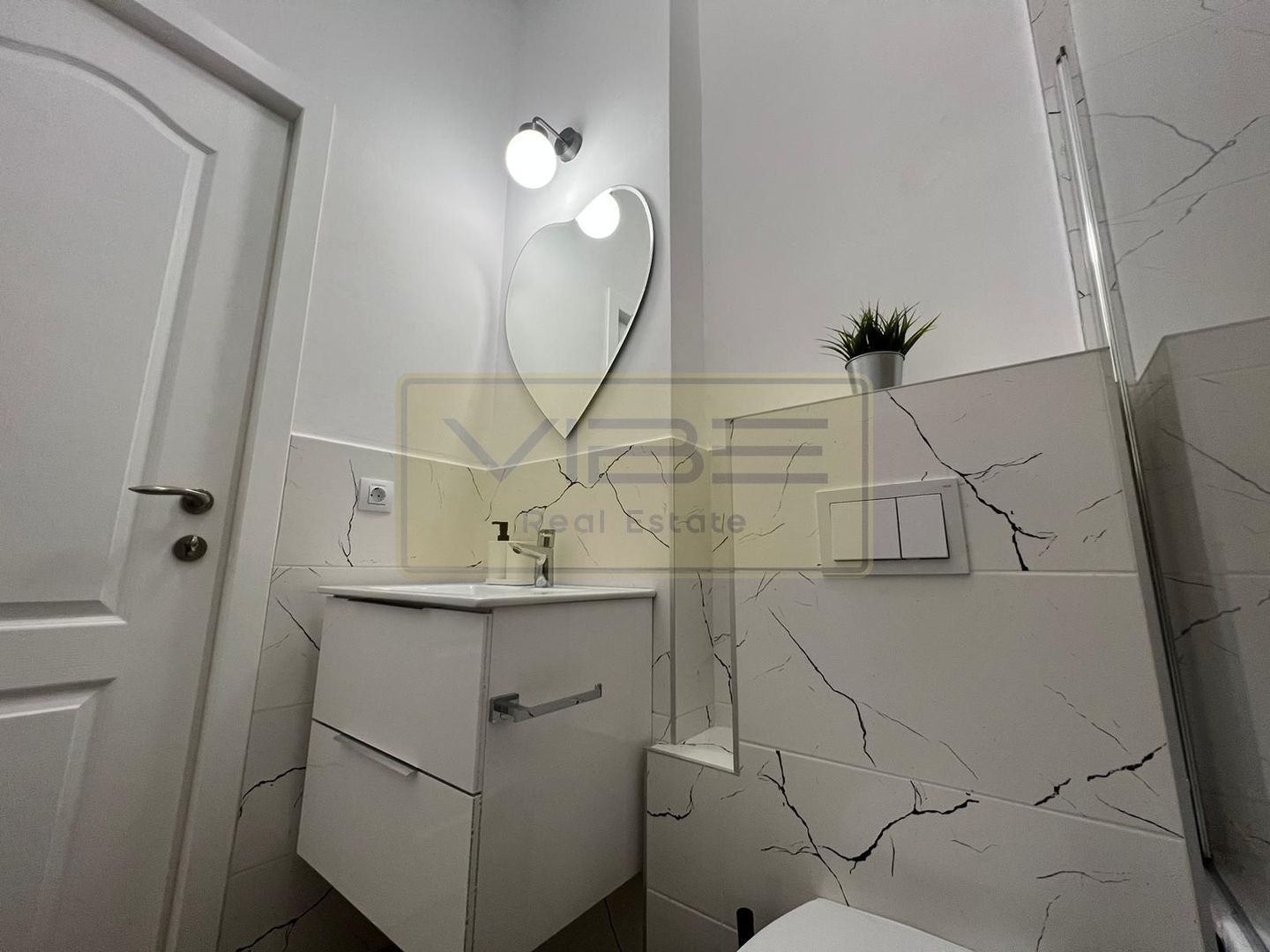Apartament 2 camere decomandat 10 min COPOU - Univ.Al I Cuza si UMF - Poză 24