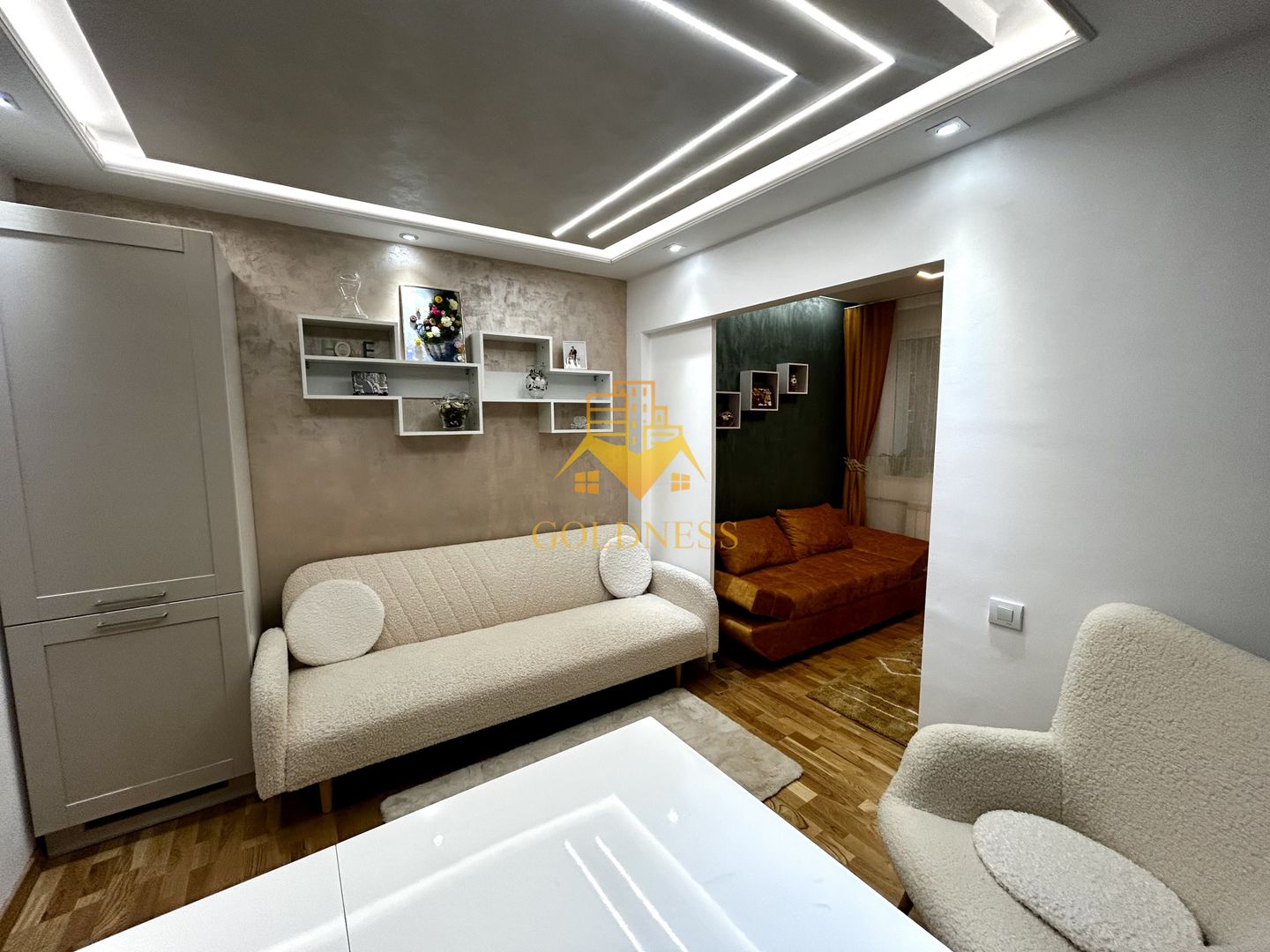 1 camera open space, Modern, Parcare, Hotel Royal, AC Gheorgheni - Poză 4