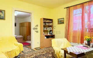 Casa singura in curte ultracentral in Oradea - Poză 2