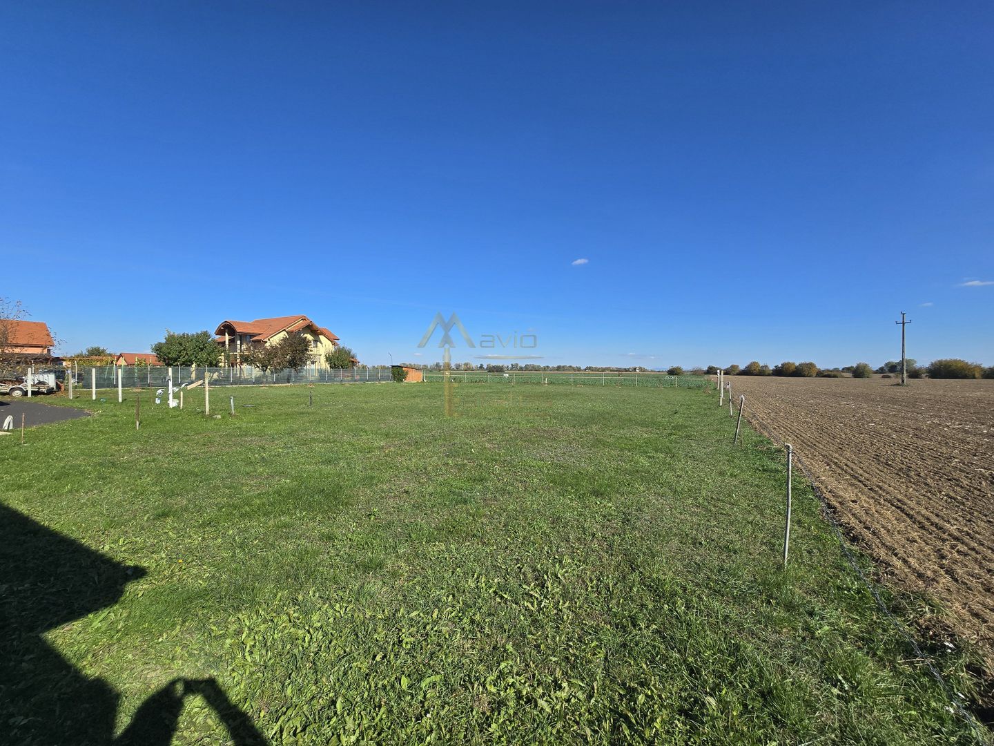 Teren Vetis, 2 parcele de 800mp , zona linistita cu strada asfaltata - Poză 2