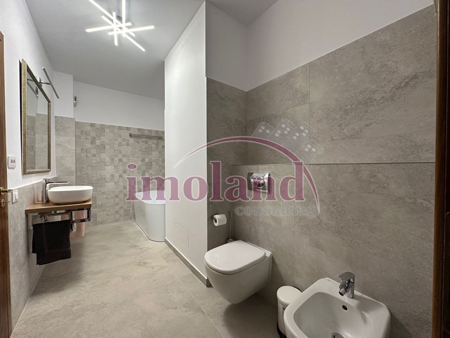 Inchiriere - Apartament Renovat Integral - Primaverii - Poză 9