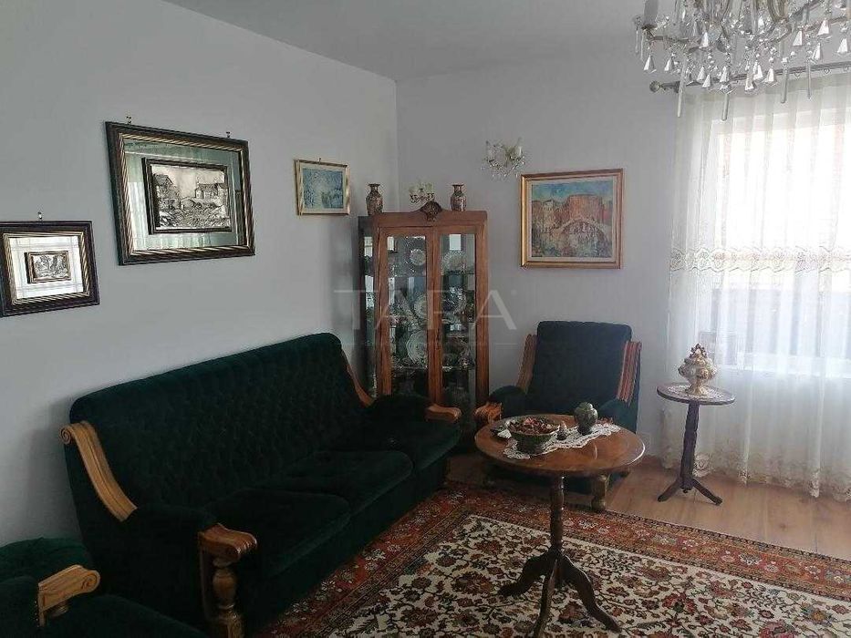Apartament cu 3 camere, 2 băi, 2 balcoane și parcare, zona Zorilor. - Poză 1