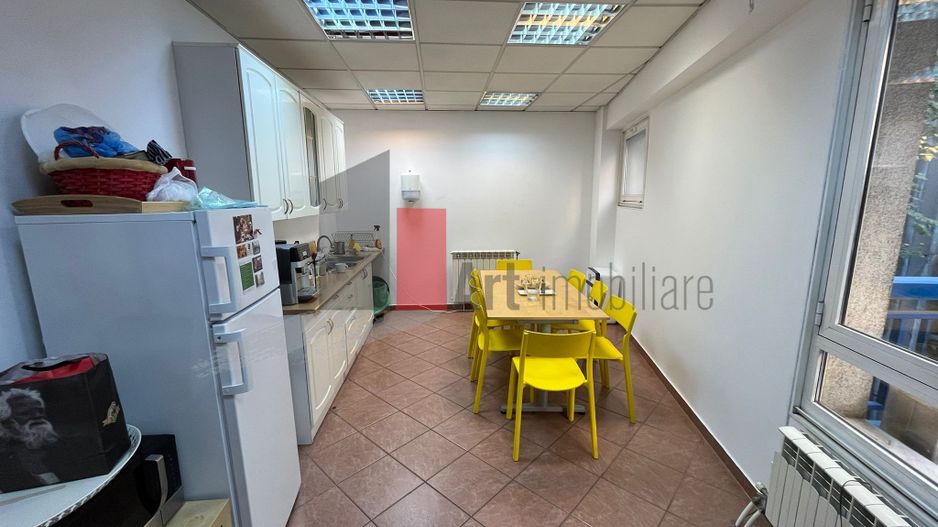 Spatiul "HOVY" in imobil exclusiv de birouri, 220 mp, 2 locuri parcare - Poză 12