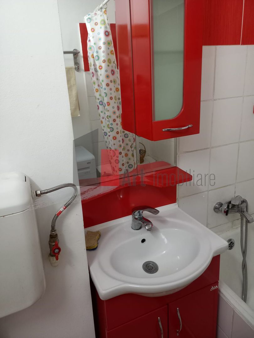 Garsoniera Drumul taberei mobilata si utilata - Poză 7