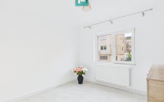 Apartament lux 3 camere de închiriat central Arad - Poză 2