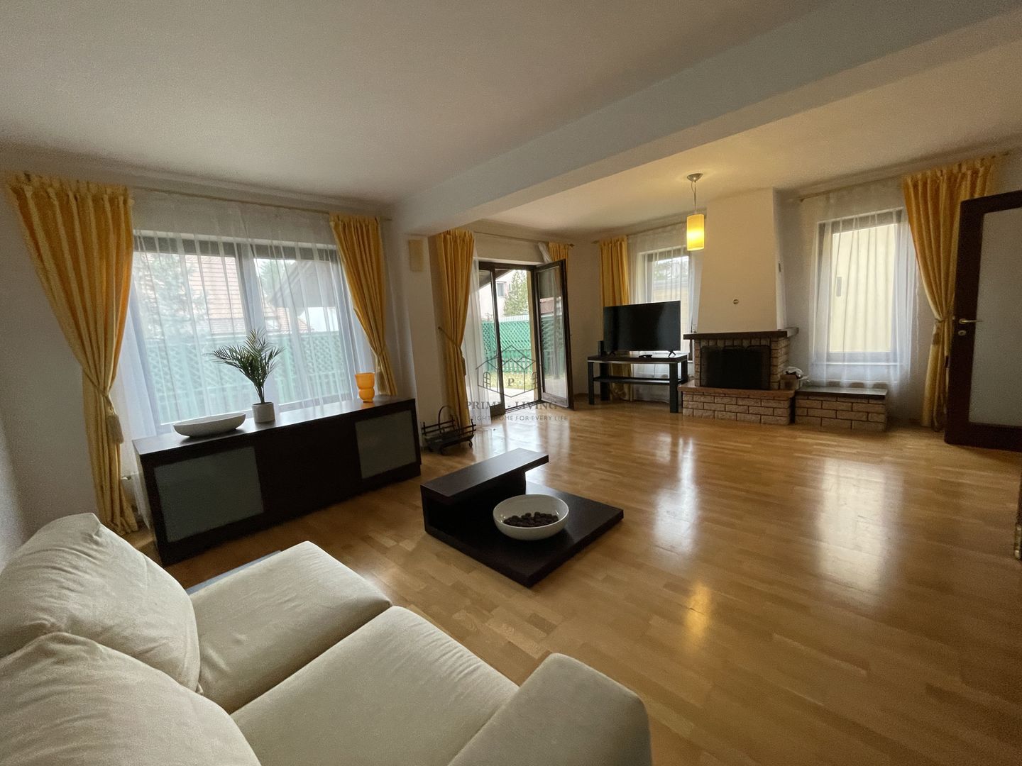 VILA CU 5 CAMERE LA INCHIRIERE LANGA BRITISH SCHOOL - Poză 1