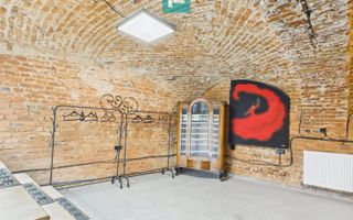 Eleganță subterană - pivniță exclusivistă Arad - Poză 13