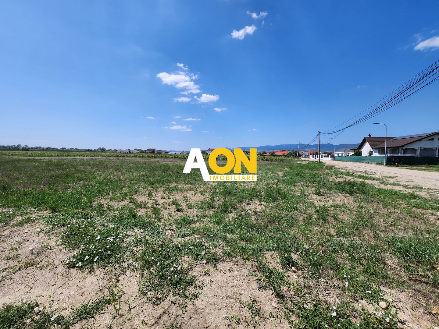 De vanzare teren intravilan 601mp, cu utilitati, Partos - Poză 1