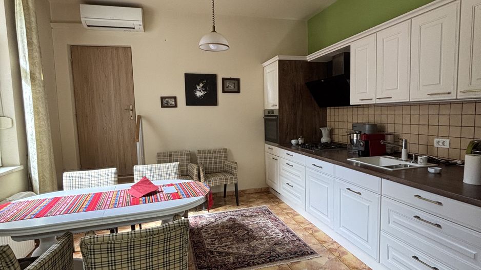 Apartament privat la casa la 5 minute de Piața Victoriei - Poză 6
