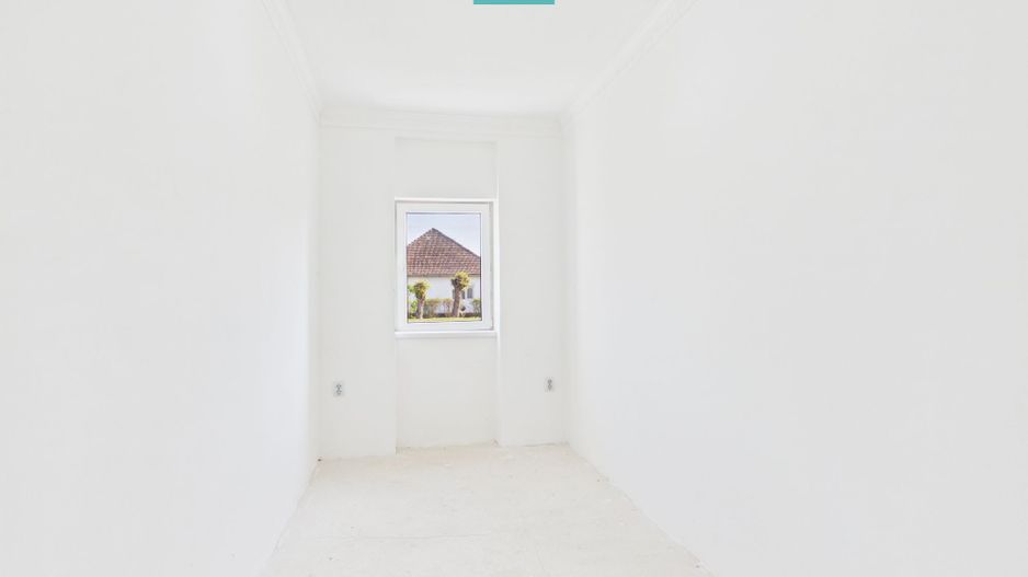 Casă renovată 4 camere si 1452 mp teren în Bătania - Poză 8