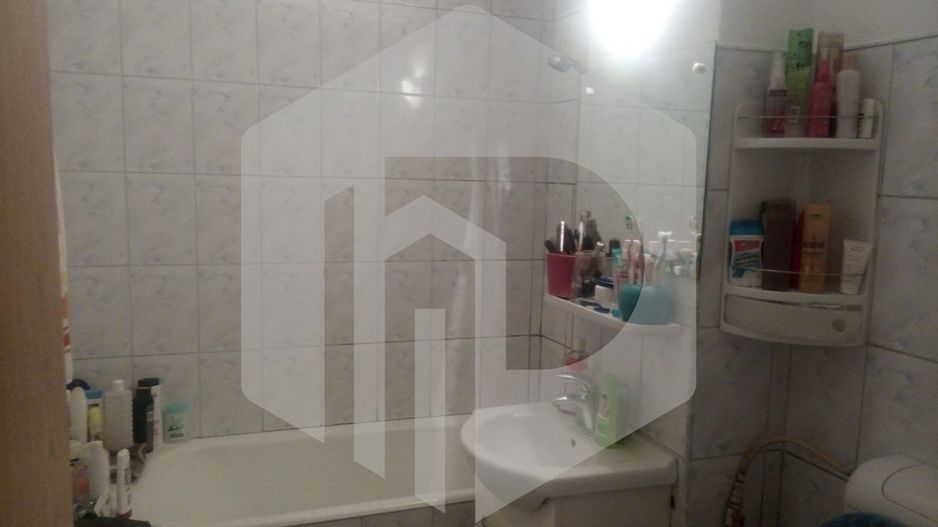 Apartament 3 camere Strand- Etaj 1/Decomandat+balcon+pivnita - Poză 3