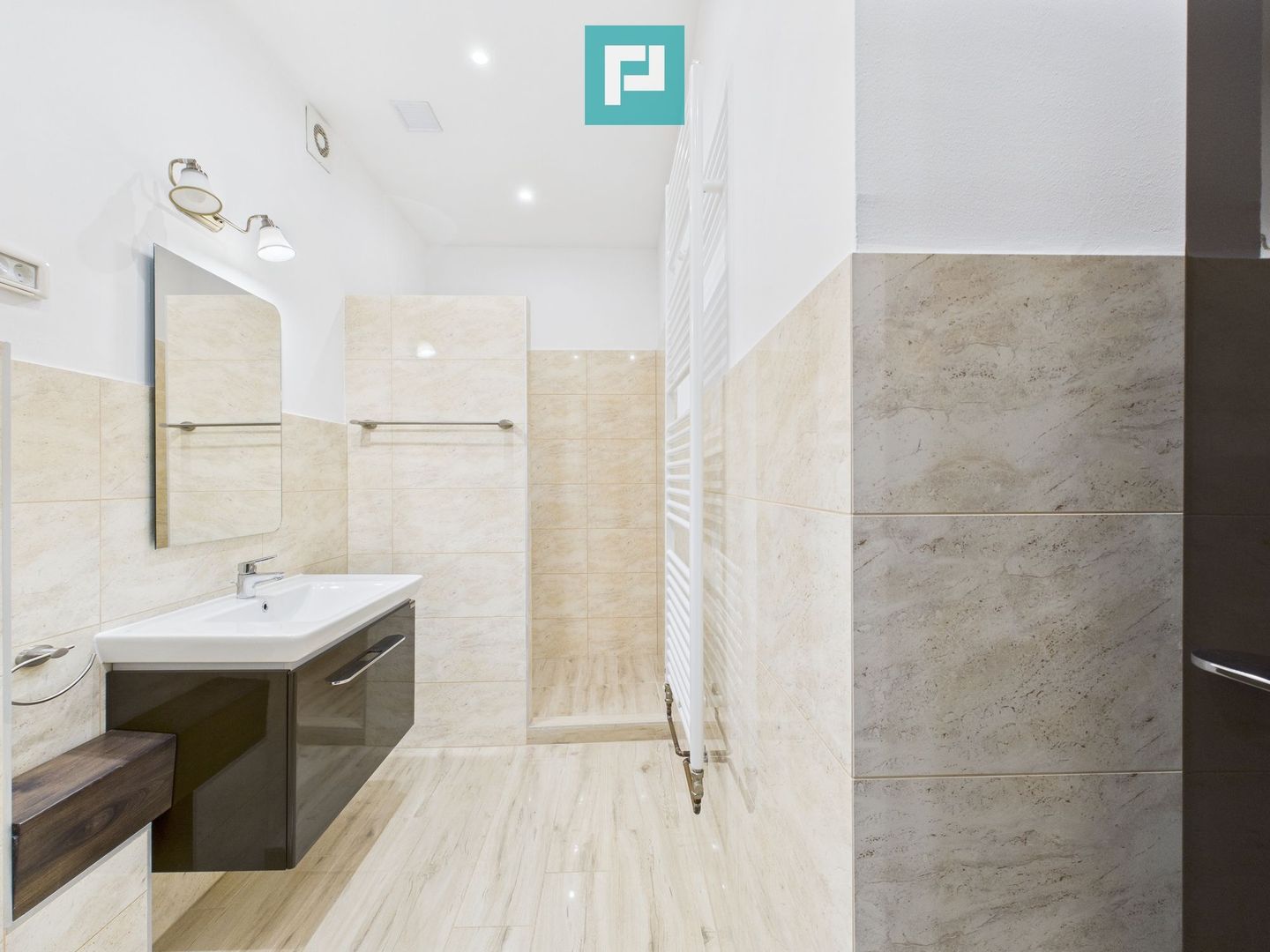 Apartament 3 camere ultracentral modern pe Cloșca - Poză 36