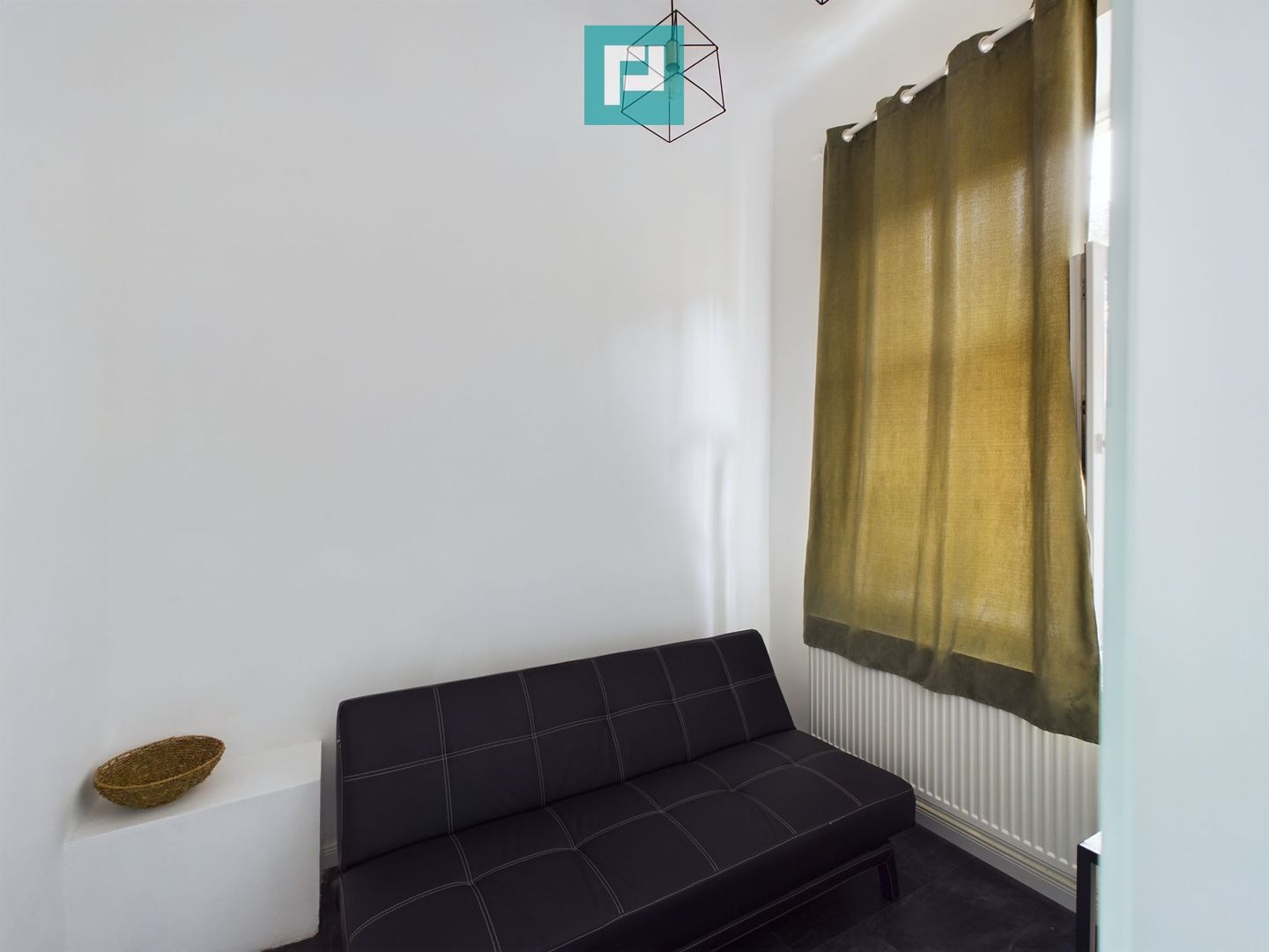 Apartament cu 3 camere situat ultracentral - Poză 5