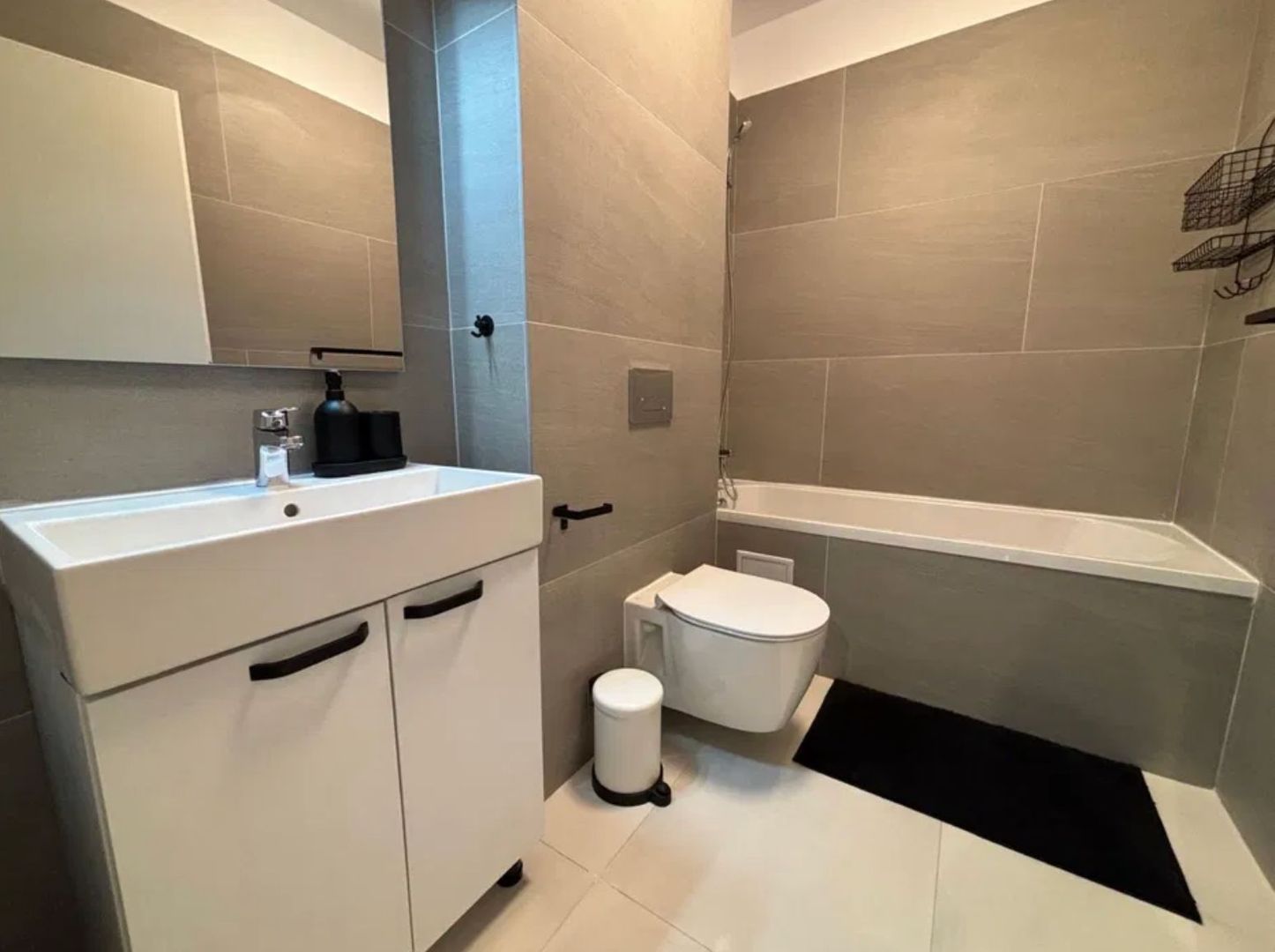 GARSONIERA SALAJ, LOC PARCARE, CENTRALA TERMICA,BUCATARIE INCHISA - Poză 7