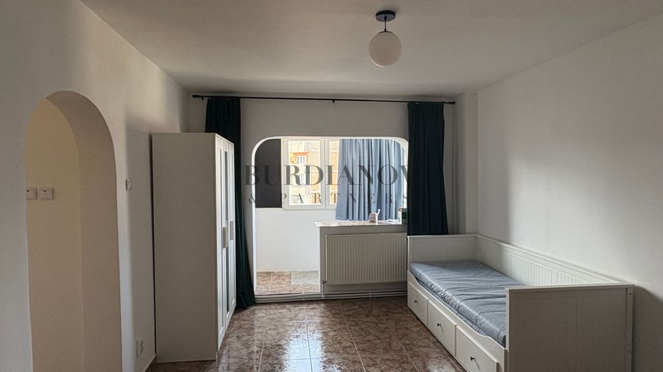 Apartament cu 4 camere  - centrală proprie - Tineretului - Timpuri Noi - Poză 2