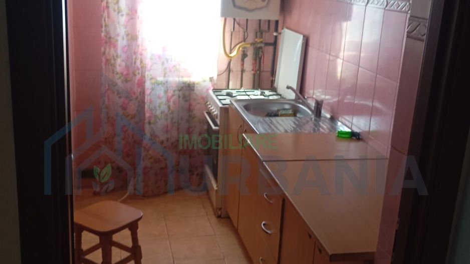 Apartament 2 camere decomandat, mobilat, de inchiriat in Alexandru cel Bun - Poză 5