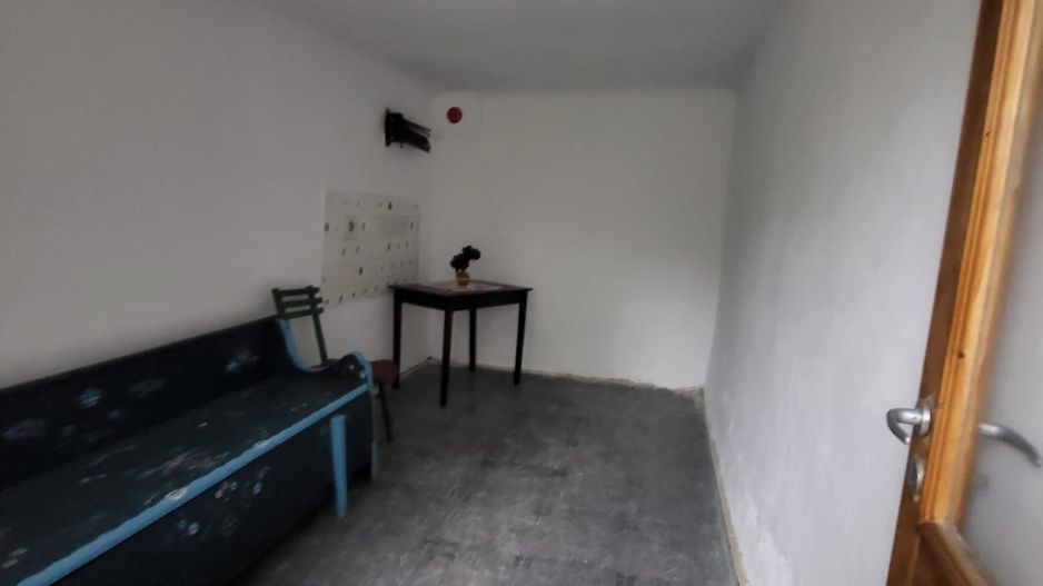 OPORTUNITATE!!! CASA DE VANZARE IN CÂLNIC LA 35.000 EURO - Poză 8