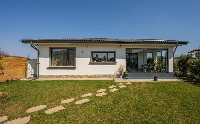 Casă Cochetă, 4 Camere ,Magazie si Beci. - Poză 14